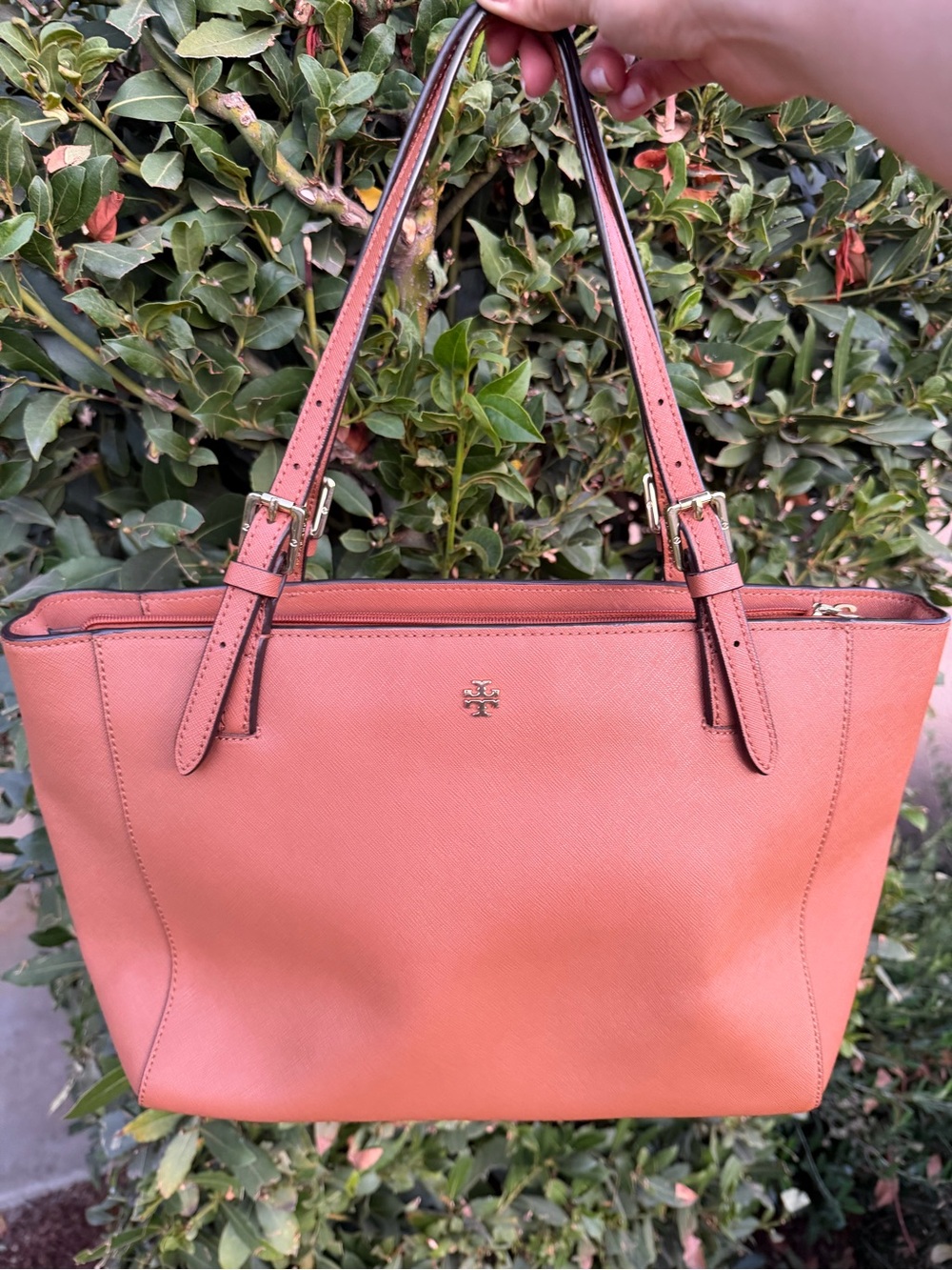 Tory Burch Leather Zip Tote - (Like New)